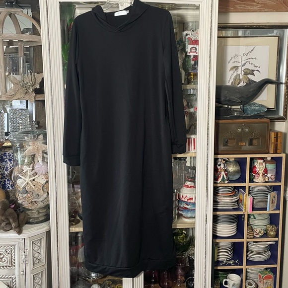 Jacey Lane black hoodie dress - Picture 2 of 13